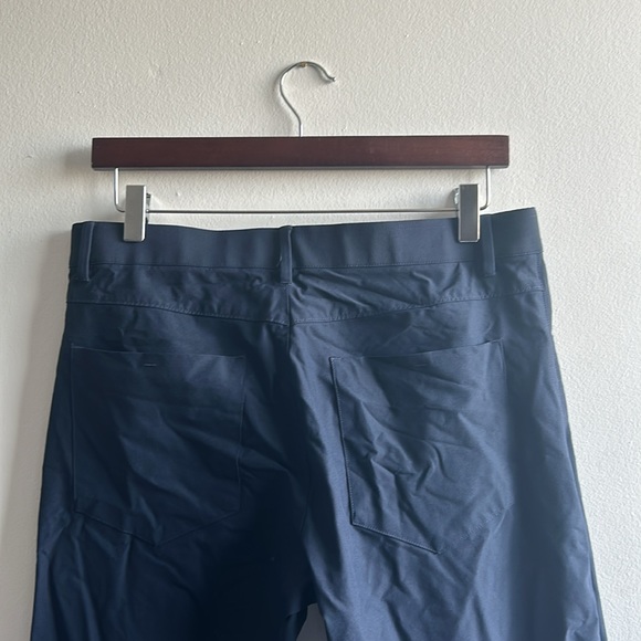 Navy Calvin Klein Infinite Pants Size 32 x 30 Slim Fit - Picture 4 of 10